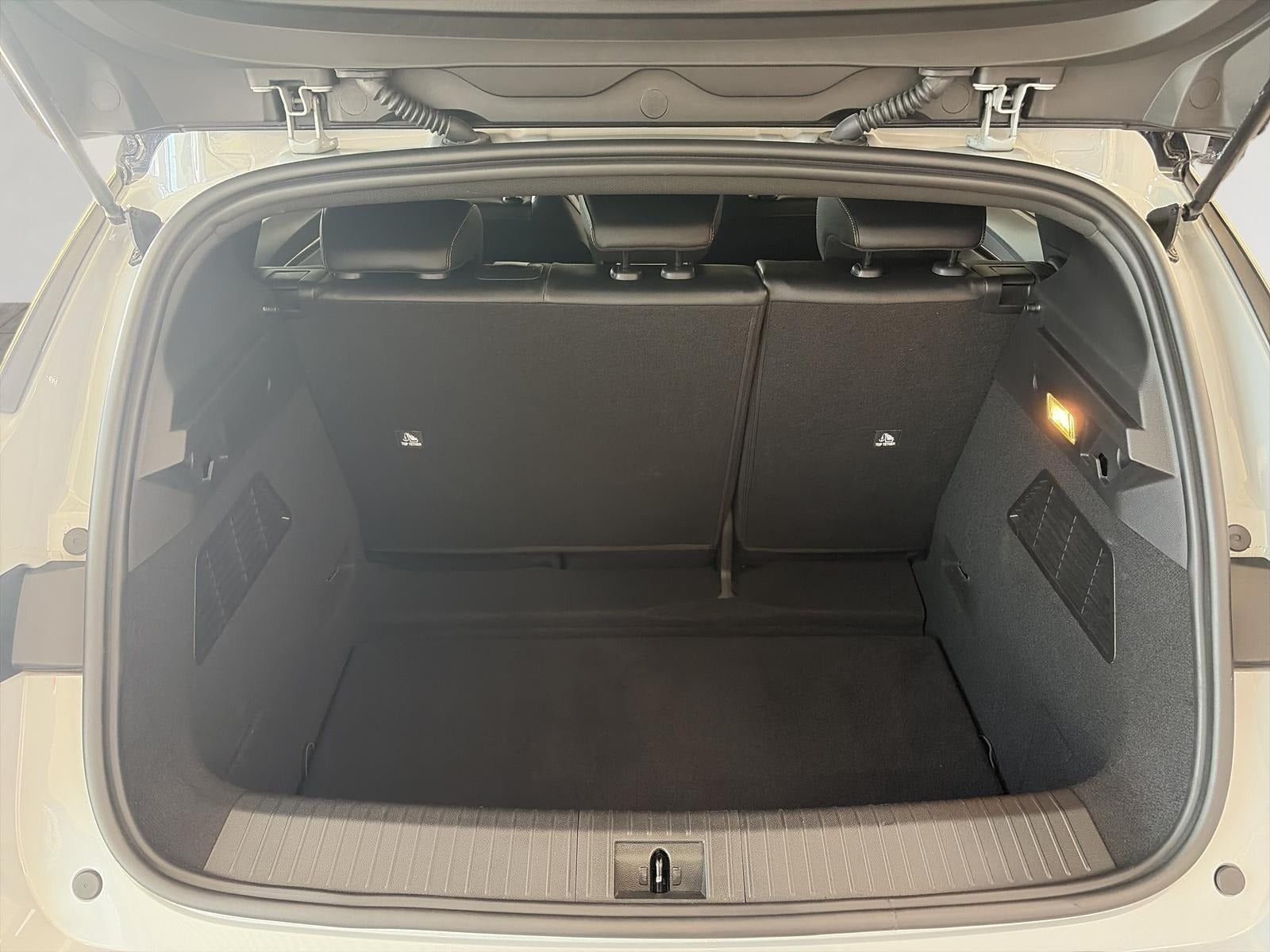 Grå Renault Megane E-Tech fra 2022