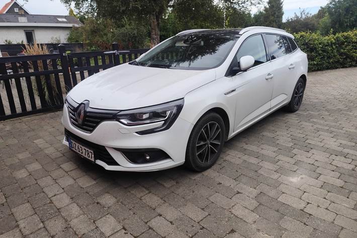 Hvid Renault Megane IV fra 2018