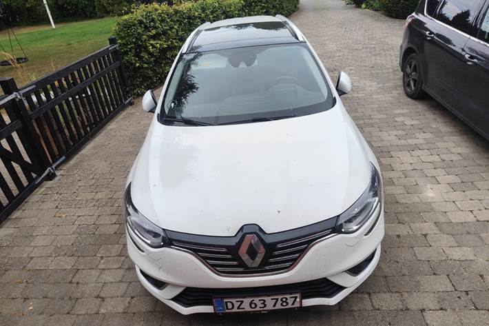 Hvid Renault Megane IV fra 2018