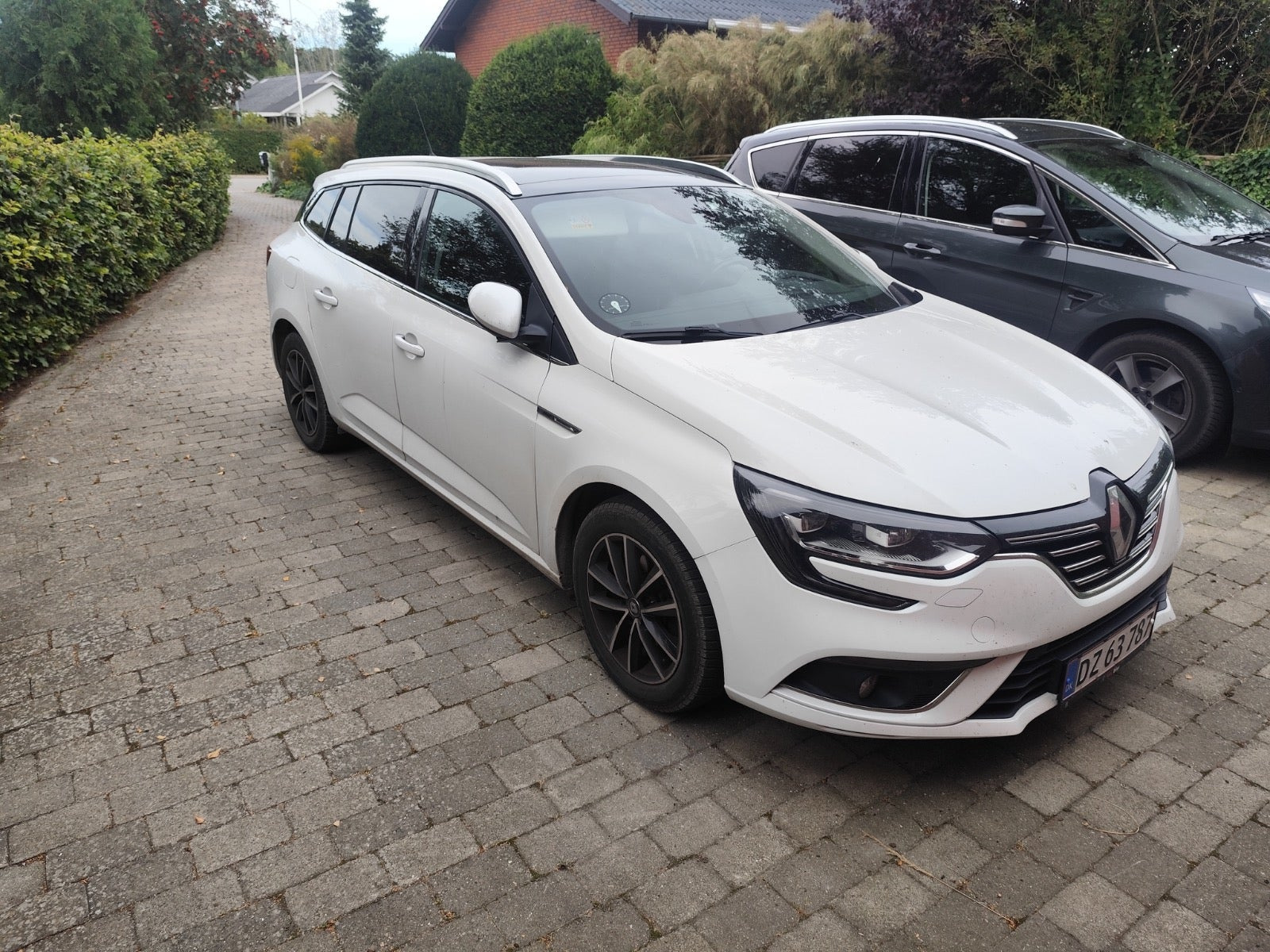 Hvid Renault Megane IV fra 2018