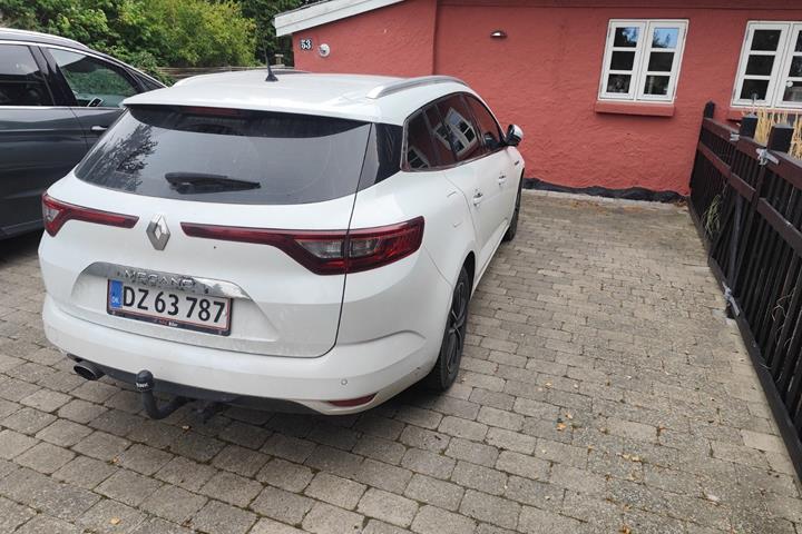 Hvid Renault Megane IV fra 2018