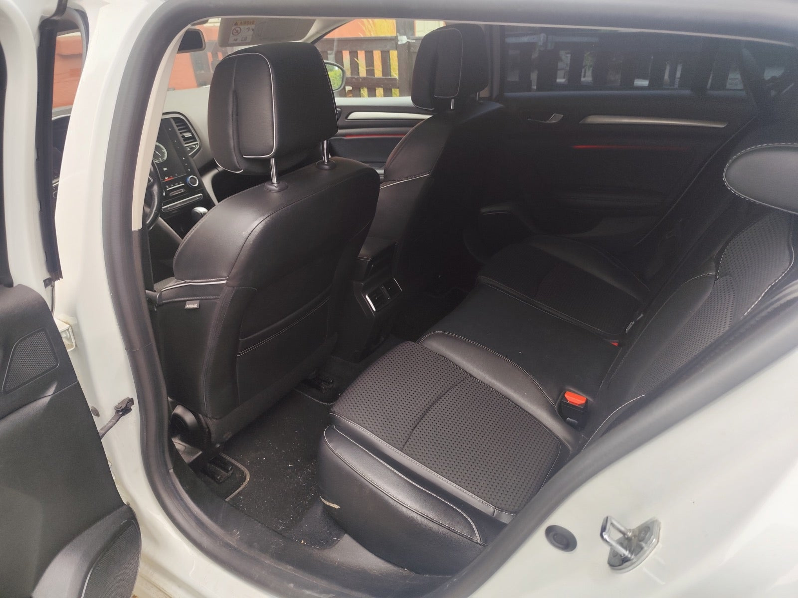 Hvid Renault Megane IV fra 2018