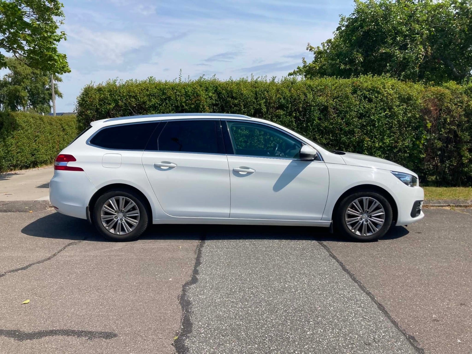 Hvid Peugeot 308 fra 2019
