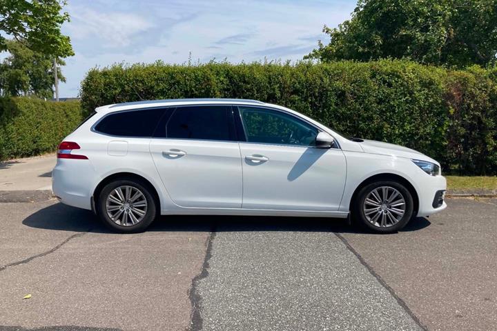 Hvid Peugeot 308 fra 2019