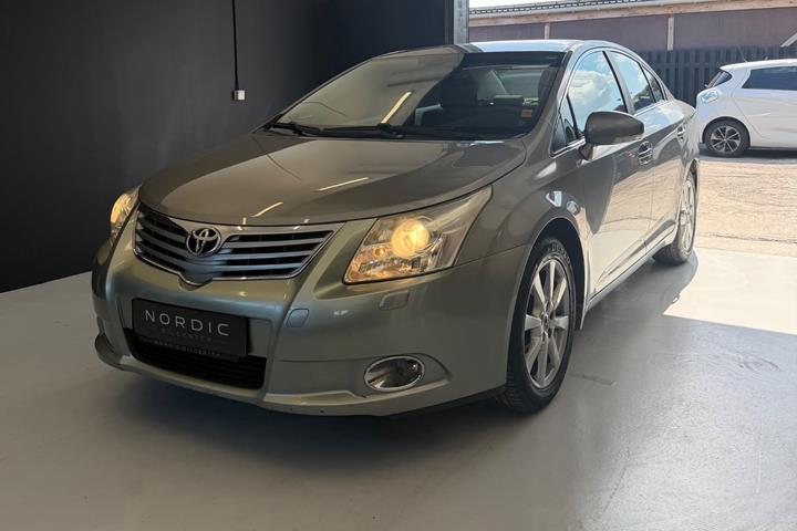 undefined Toyota Avensis fra 2010 set udefra