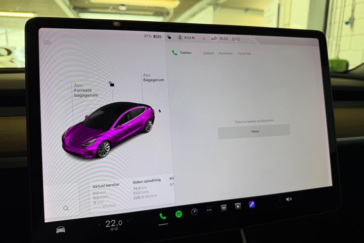 Sort Tesla Model 3 fra 2019