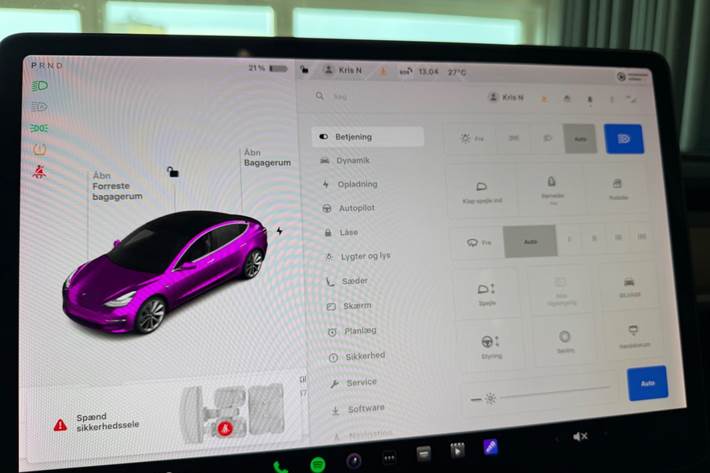 Sort Tesla Model 3 fra 2019