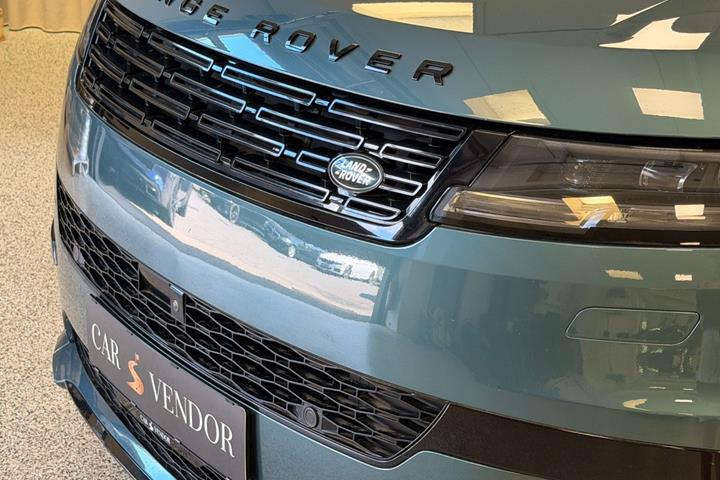 Grøn Land Rover Range Rover sport fra 2024