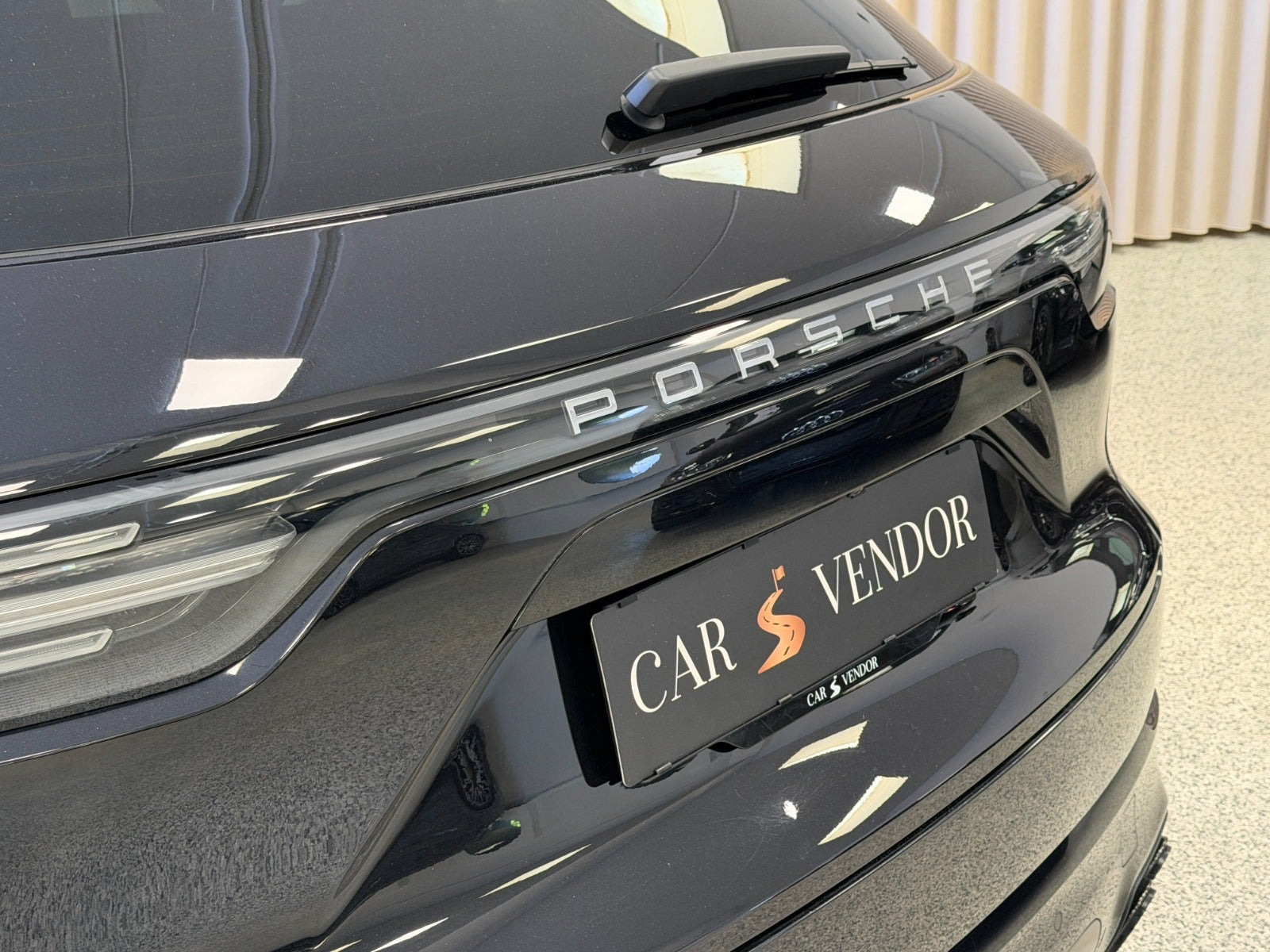 Sort Porsche Cayenne S fra 2018