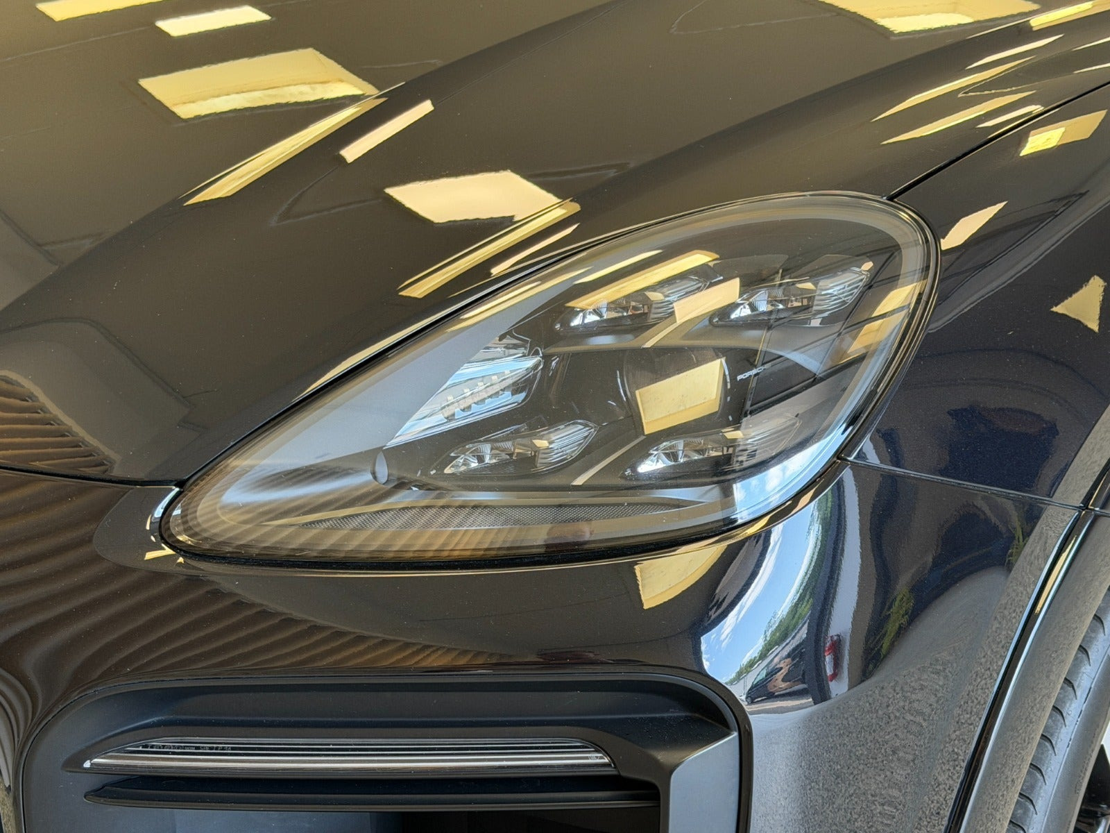 Sort Porsche Cayenne S fra 2018