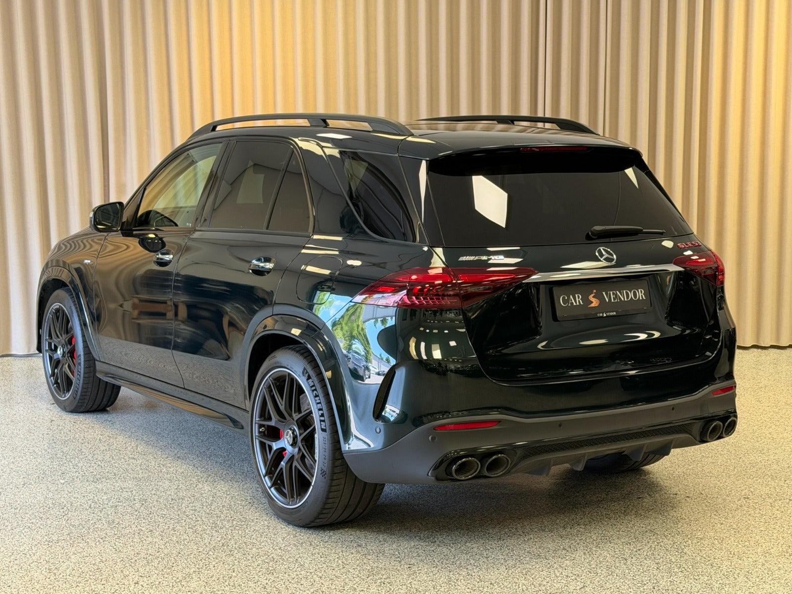 Grøn Mercedes GLE53 fra 2024