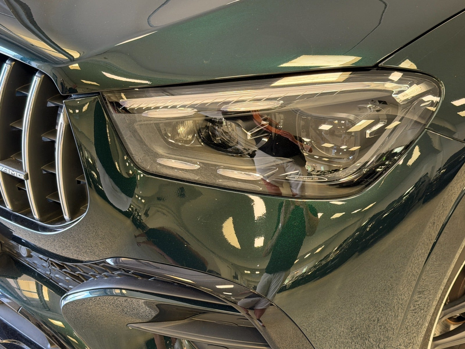 Grøn Mercedes GLE53 fra 2024