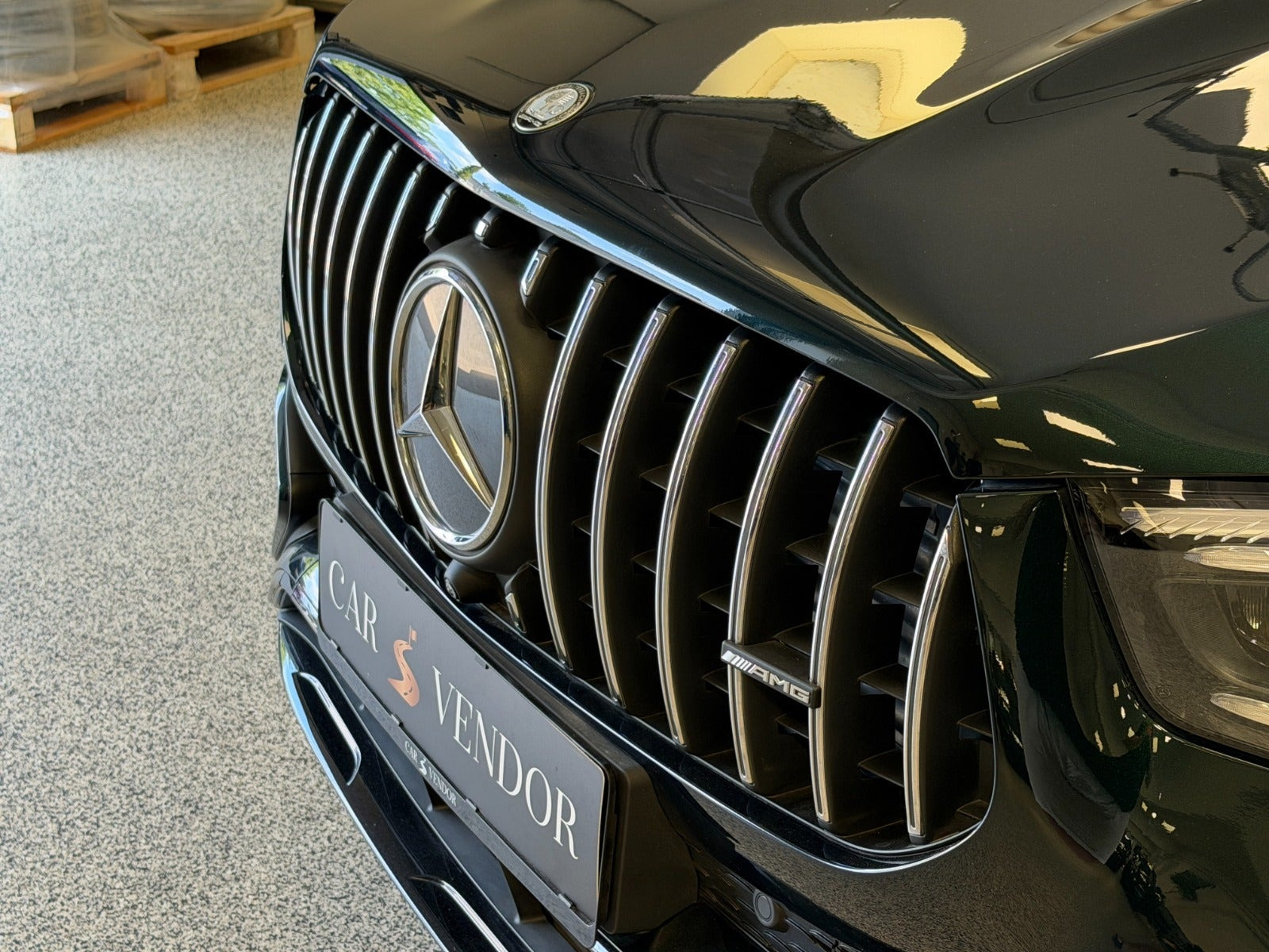 Grøn Mercedes GLE53 fra 2024