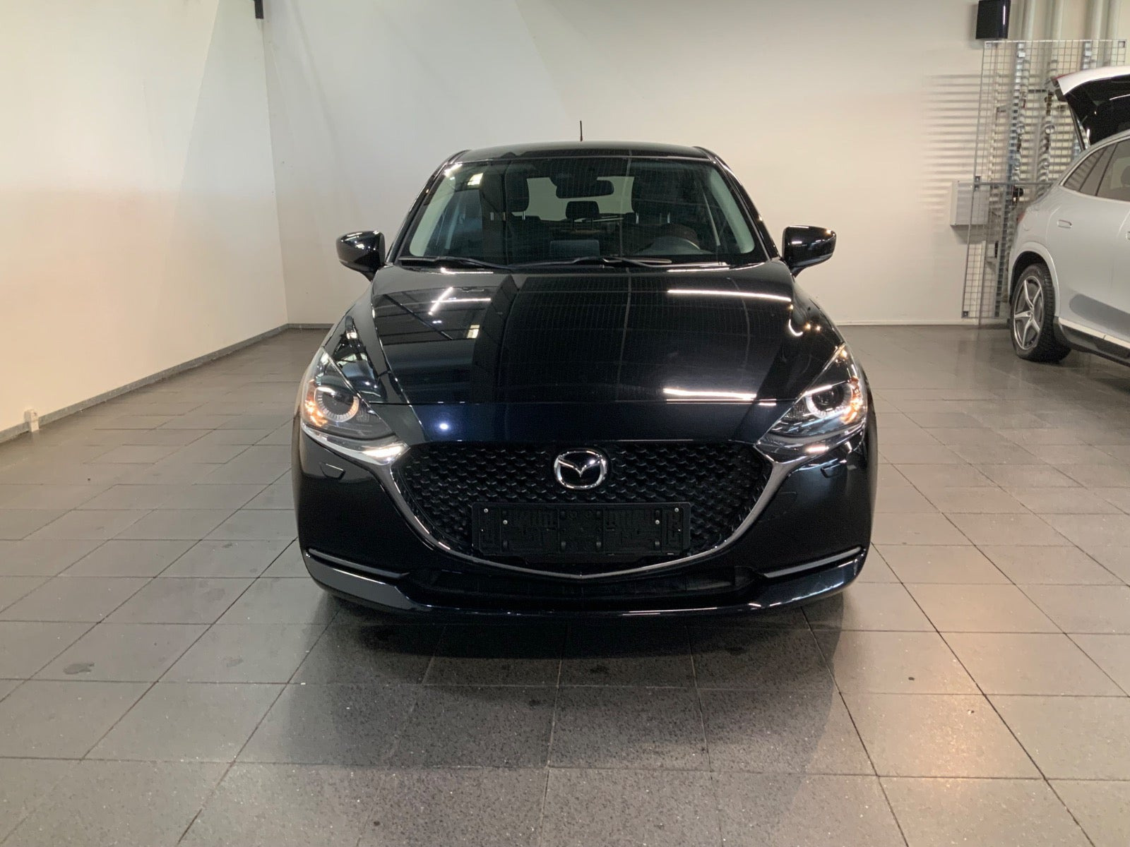 Sort Mazda 2 fra 2021