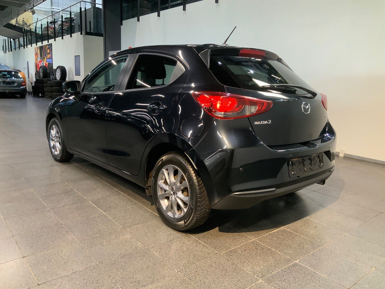 Sort Mazda 2 fra 2021