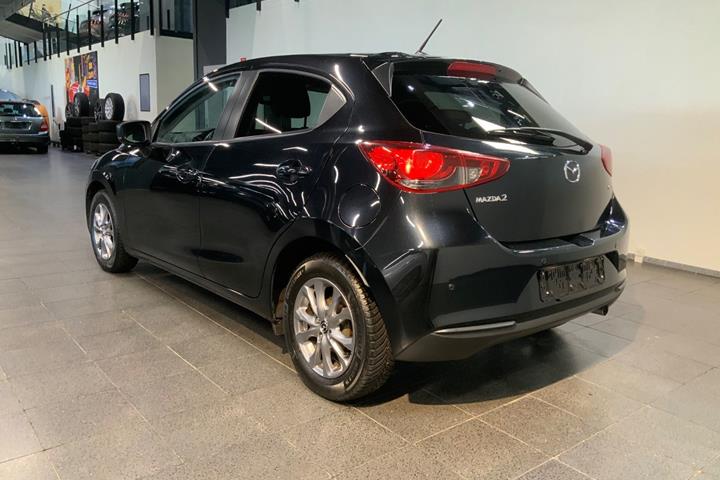Sort Mazda 2 fra 2021