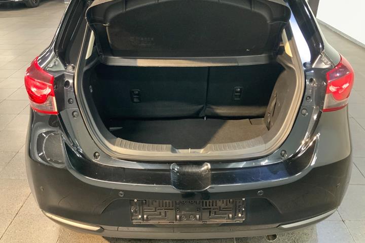Sort Mazda 2 fra 2021