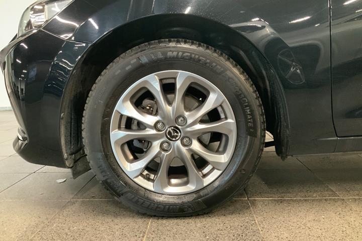 Sort Mazda 2 fra 2021
