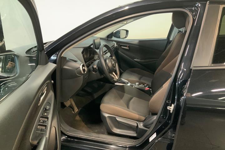 Sort Mazda 2 fra 2021