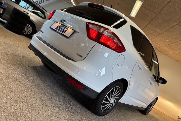 Hvid Ford C-MAX fra 2014