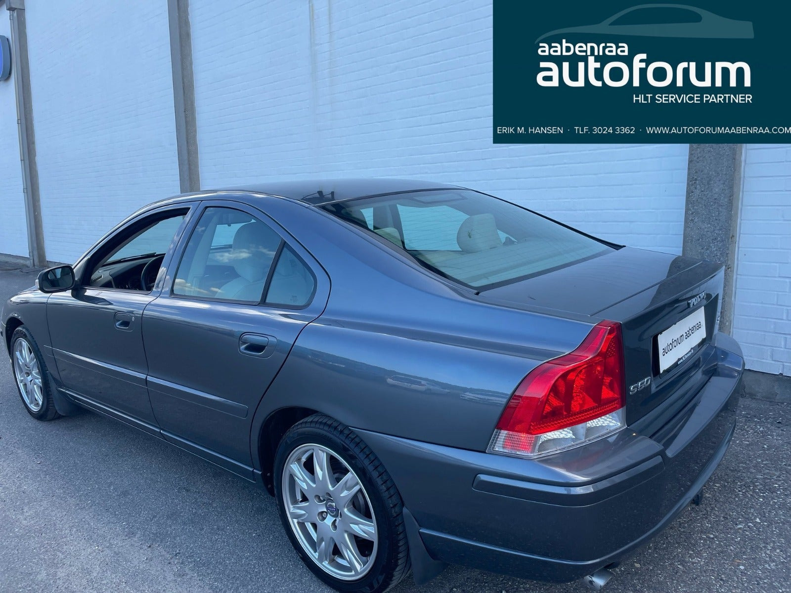 Grå Volvo S60 fra 2008