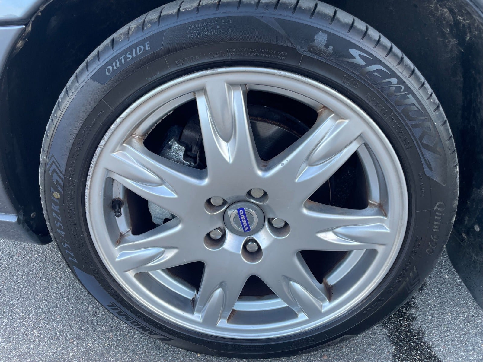 Grå Volvo S60 fra 2008