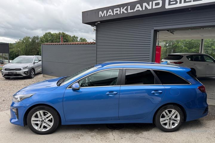 Blå Kia Ceed fra 2019