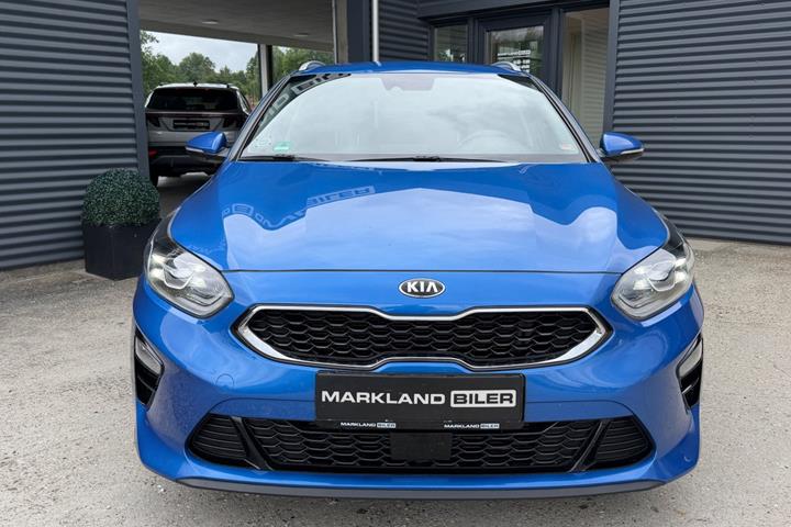 Blå Kia Ceed fra 2019