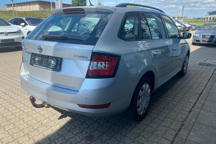 Sølv Skoda Fabia fra 2019