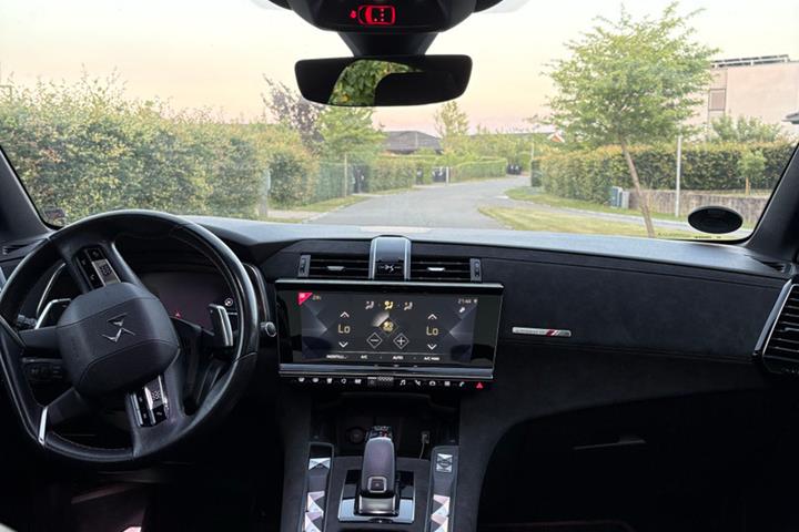 Sort DS DS 7 CrossBack fra 2019