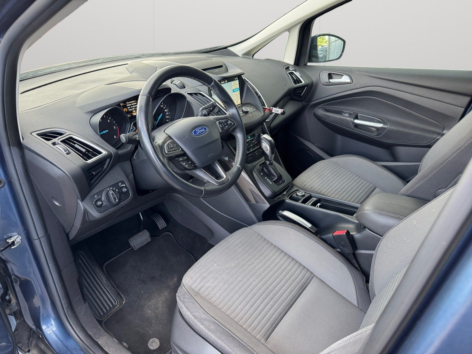 Blå Ford C-MAX fra 2019