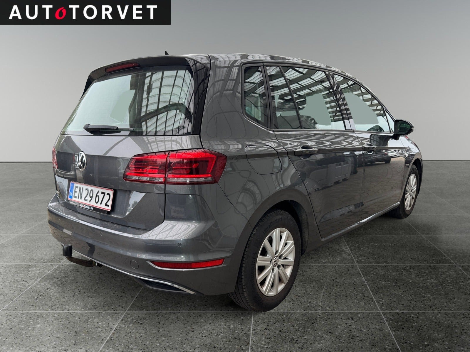 Grå VW Golf Sportsvan fra 2018