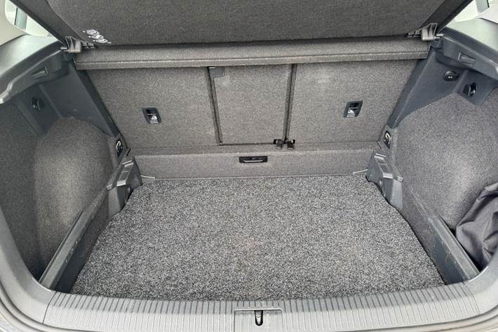 Grå VW Golf Sportsvan fra 2018