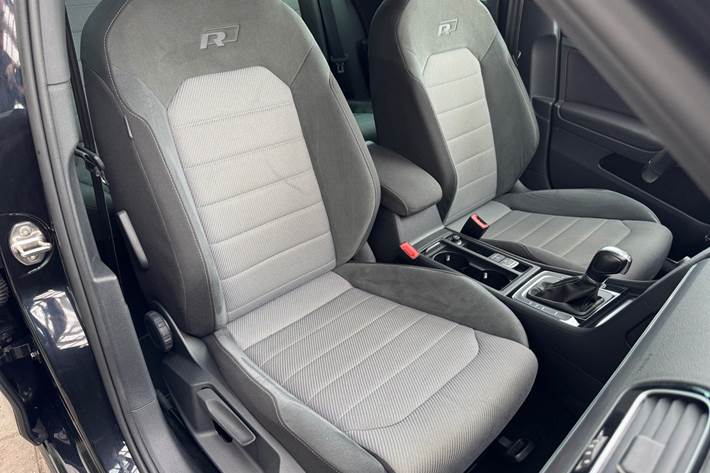 Sort VW Golf VII fra 2017