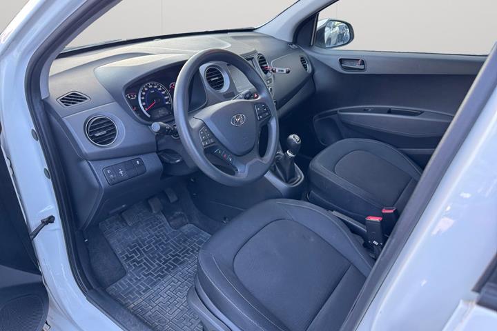 Hvid Hyundai i10 fra 2017