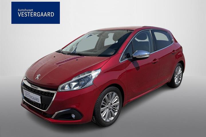 Rød Peugeot 208 fra 2016 set udefra