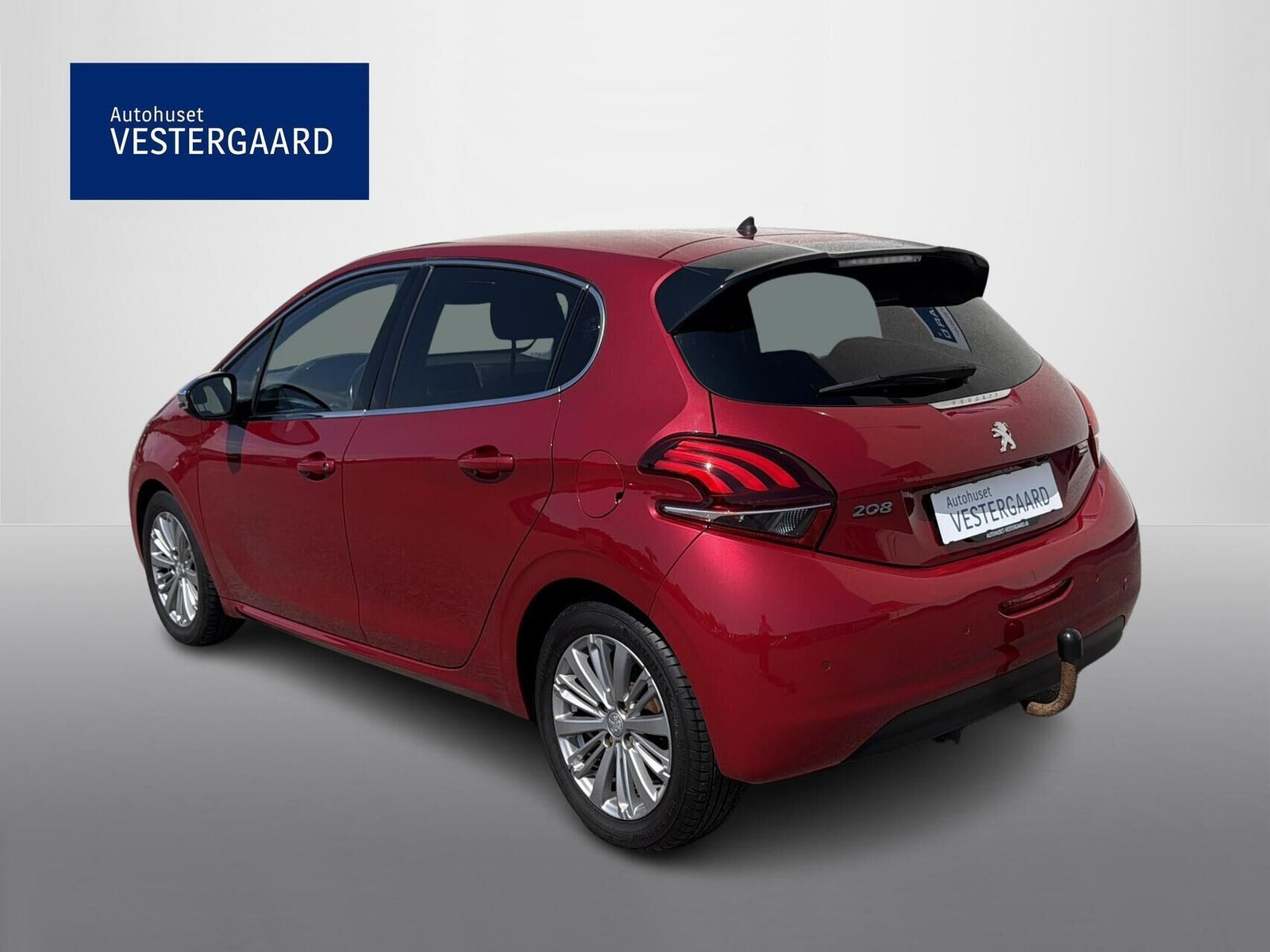 Rød Peugeot 208 fra 2016