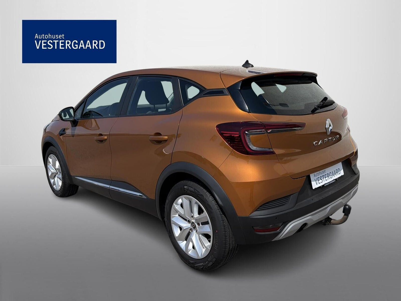 Orange Renault Captur fra 2020