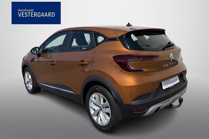 Orange Renault Captur fra 2020
