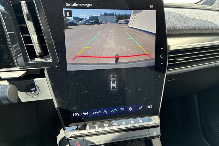 Rød Renault Scenic E-Tech fra 2025