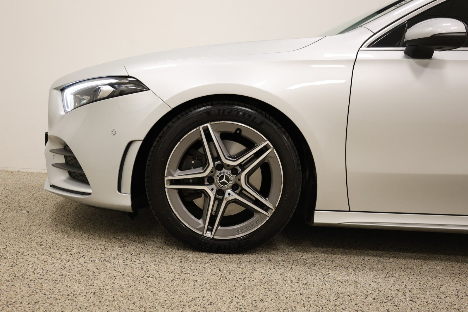 Sølv Mercedes A220 fra 2019