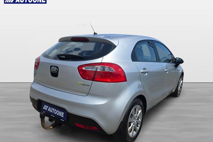 Sølv Kia Rio fra 2013