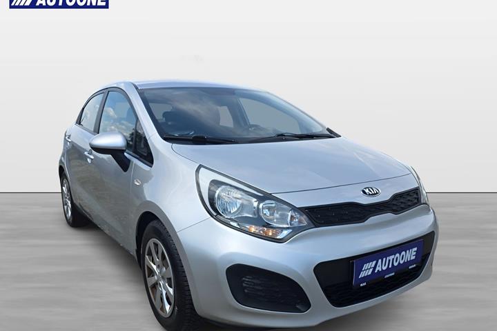 Sølv Kia Rio fra 2013
