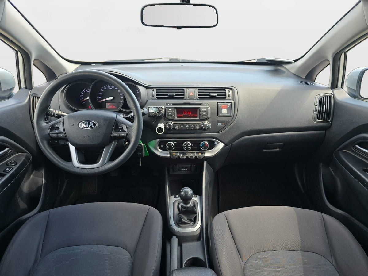 Sølv Kia Rio fra 2013