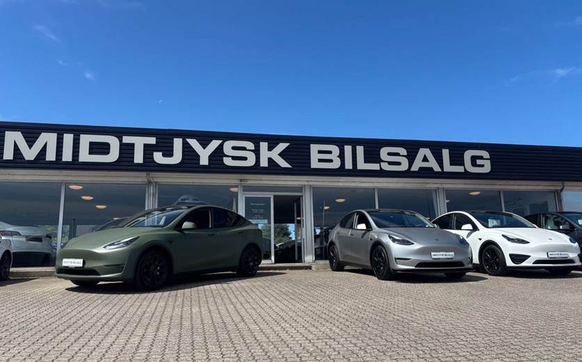 Tesla Model Y Long Range AWD