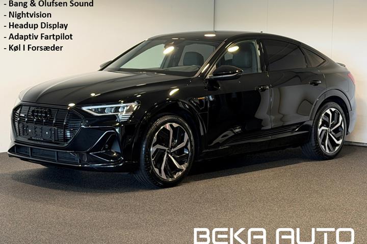 Sort Audi e-tron fra 2022 set udefra