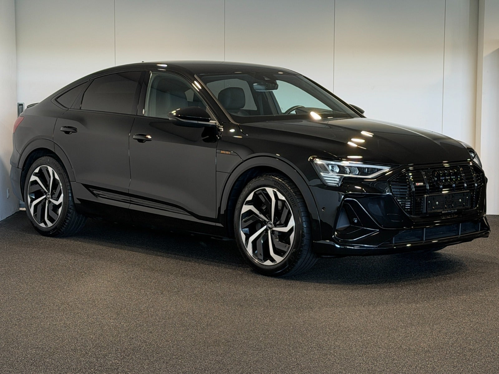 Sort Audi e-tron fra 2022