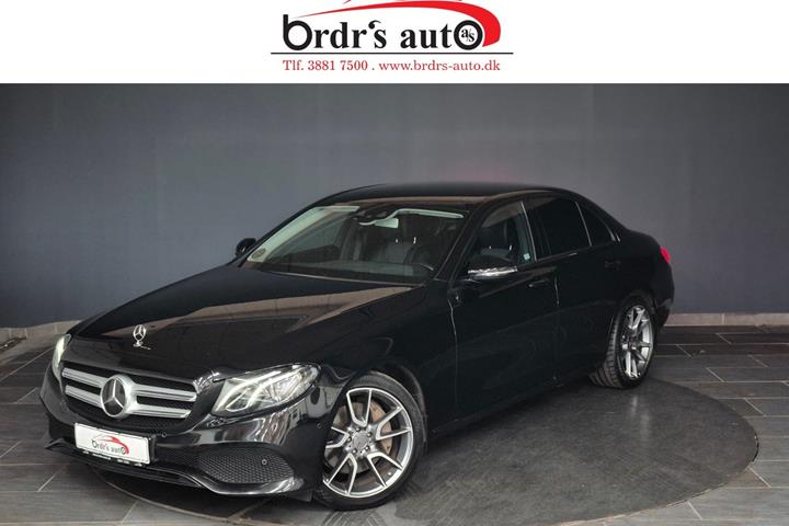 Sort Mercedes E350 d fra 2017