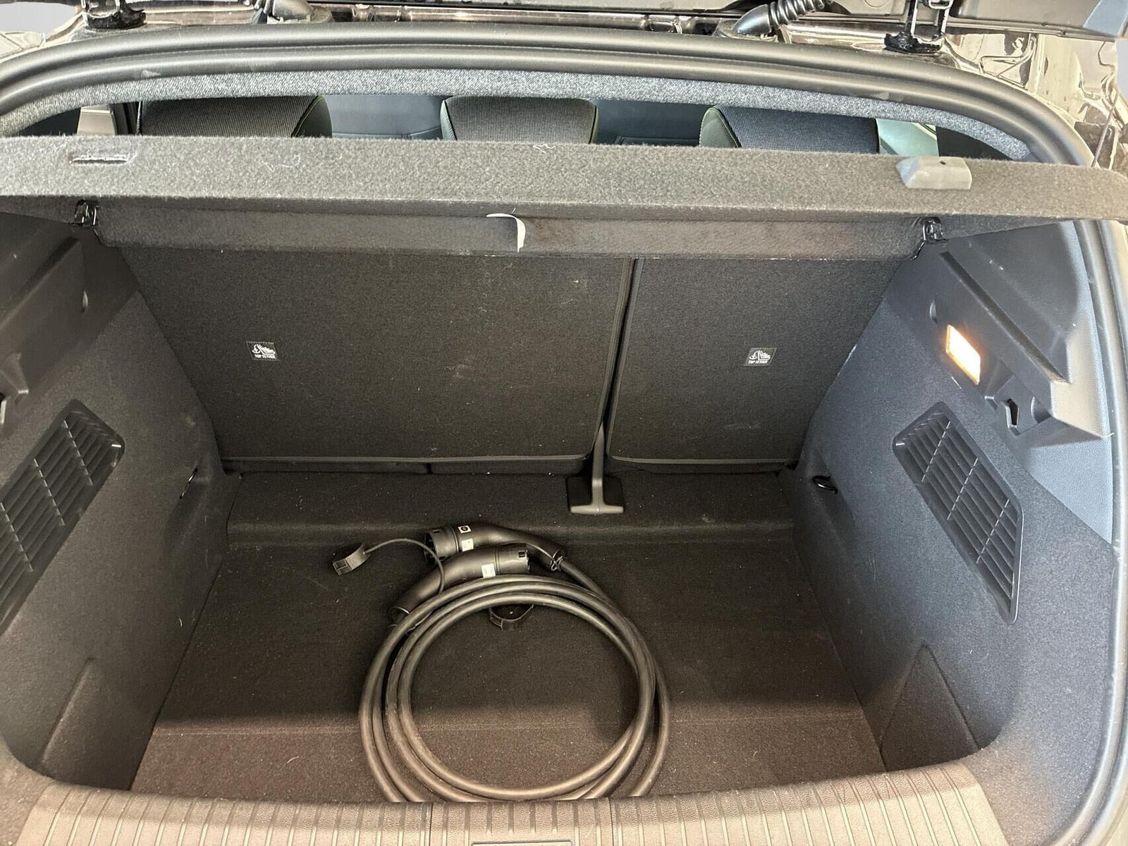 Sort Renault Megane E-Tech fra 2025