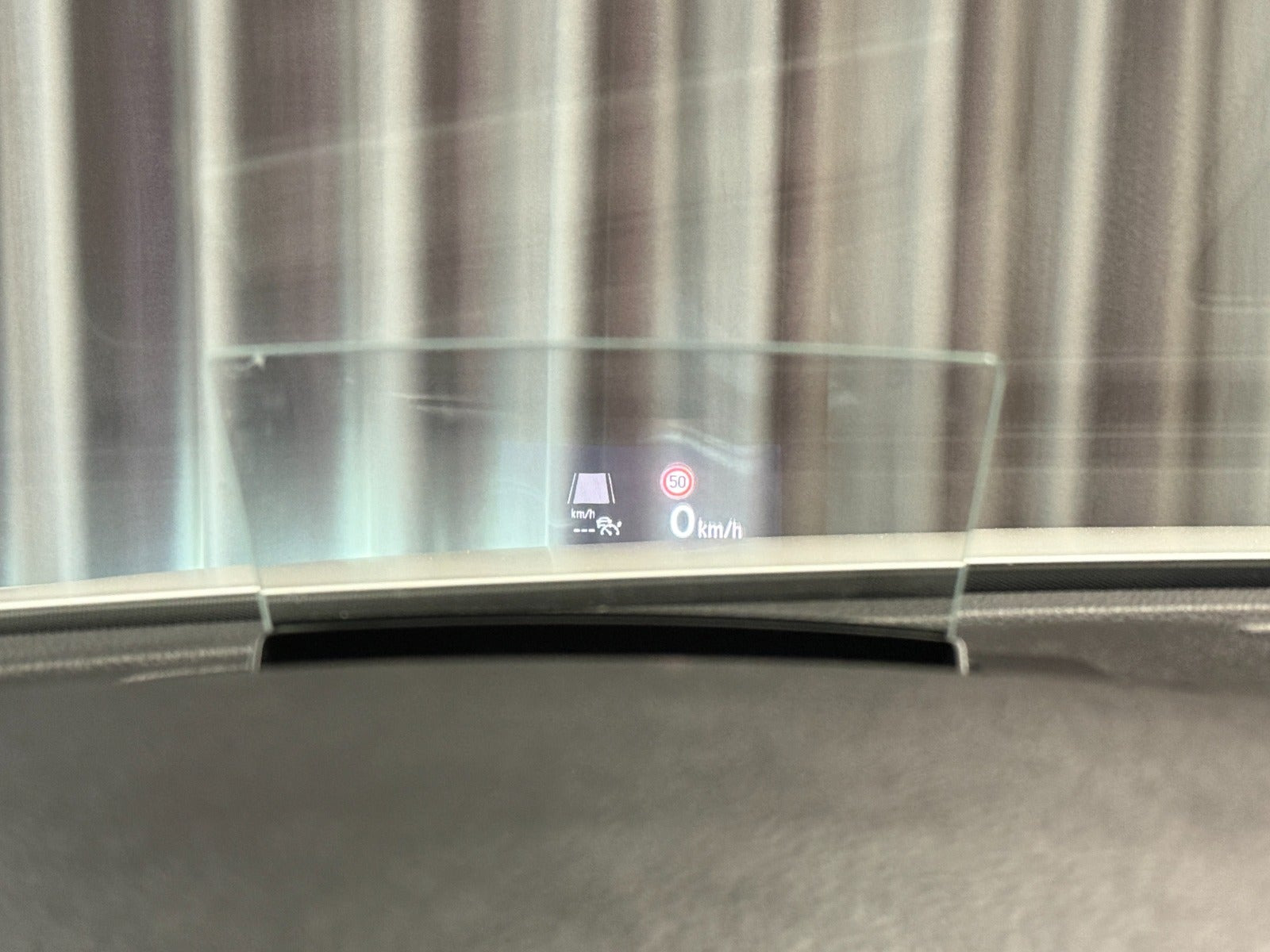 Hvid VW Passat fra 2021